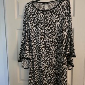 MSK Black and White Leopard-Print Long-Sleeve Dress with Ruffled Bell Sleeves